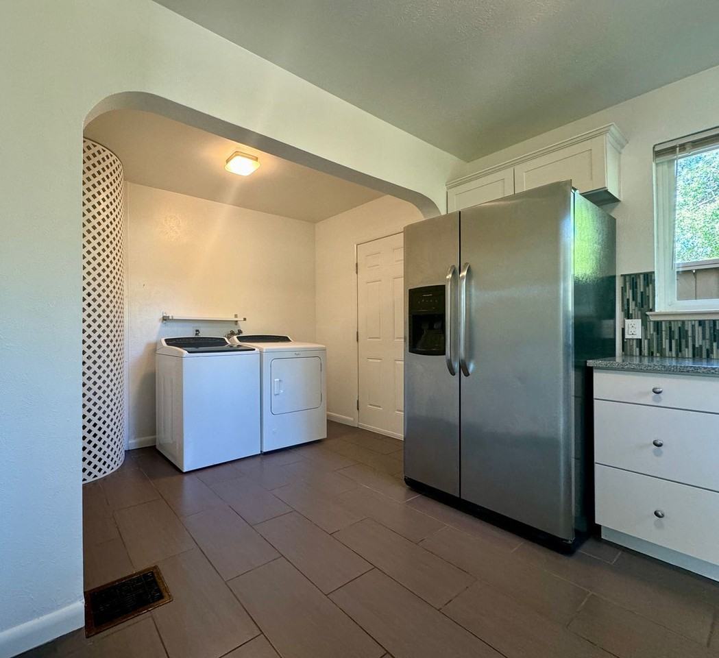 1925 W 39th Ave - Photo 4 of 17