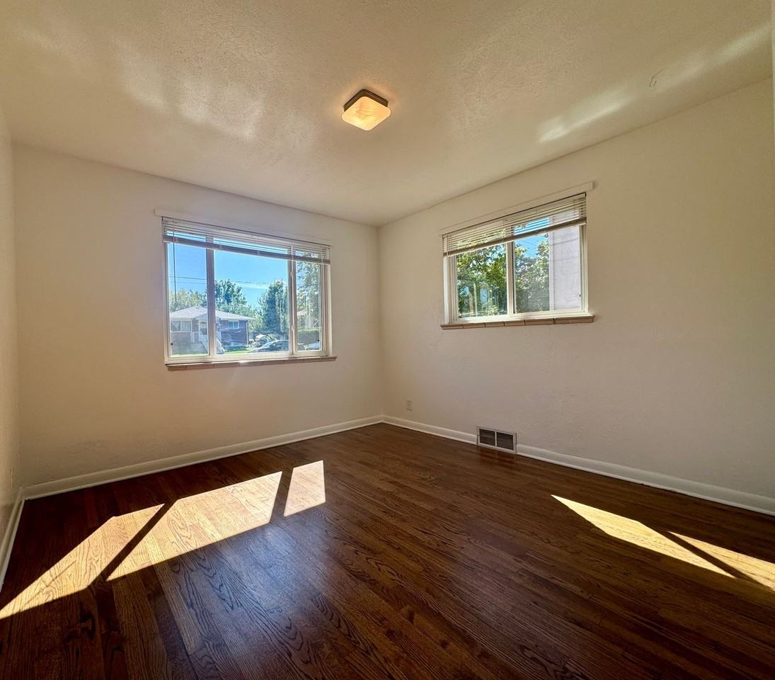 1925 W 39th Ave - Photo 6 of 17