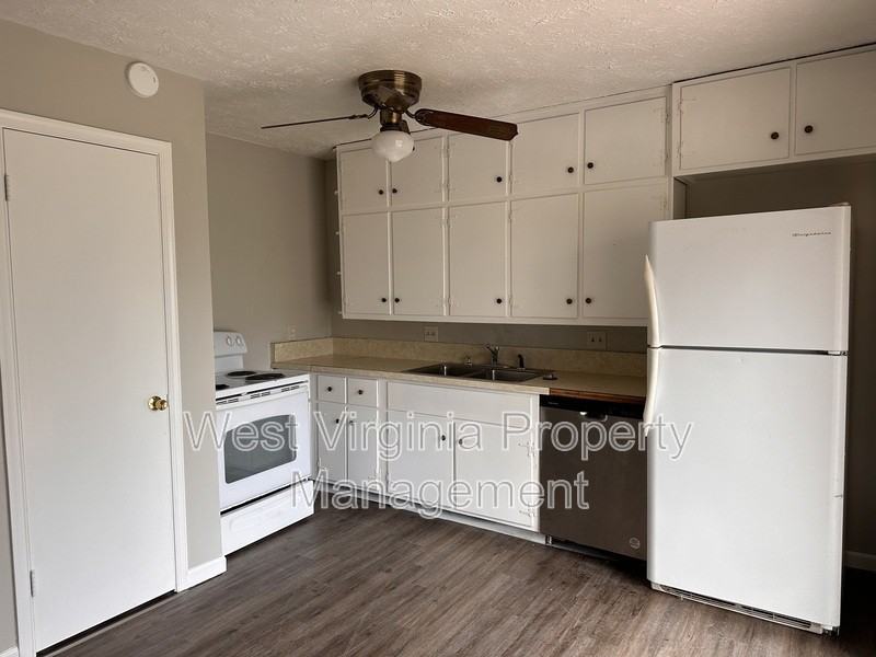 908 Low Gap Rd #1 - Photo 3 of 13