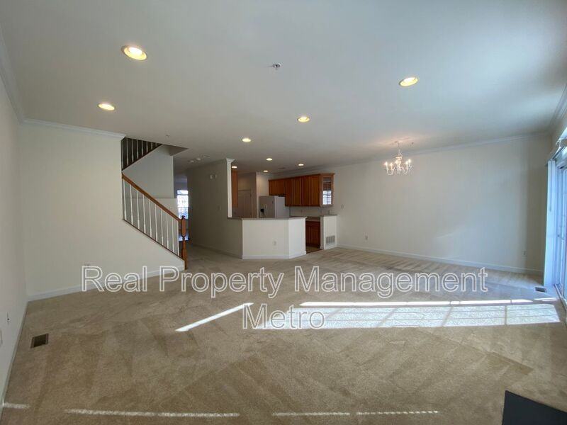 9717 Evening Bird Ln - Photo 2 of 20