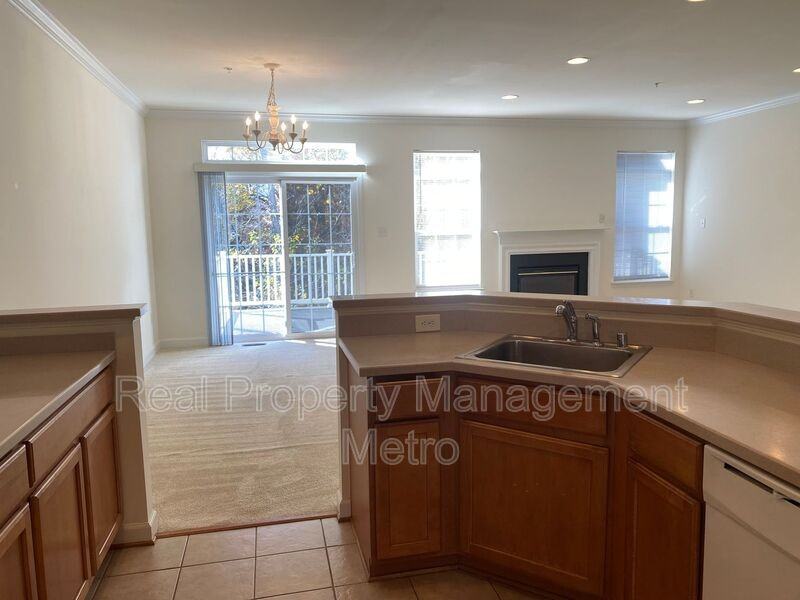 9717 Evening Bird Ln - Photo 3 of 20