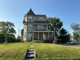 featured image of 446 E Dewald St