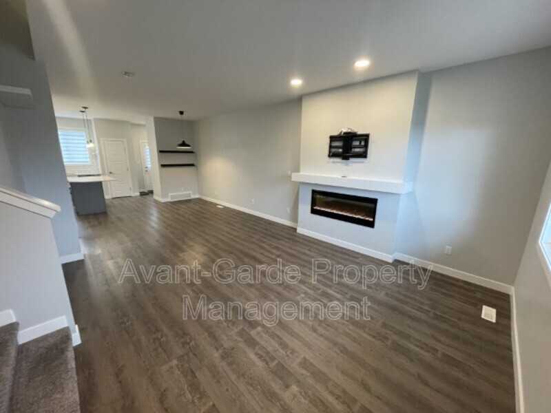 523 Paterson Way Sw #97 - Photo 3 of 36