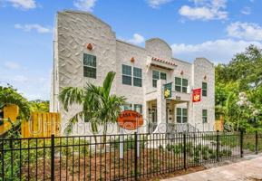 featured image of 325 15th Ave Ne #4