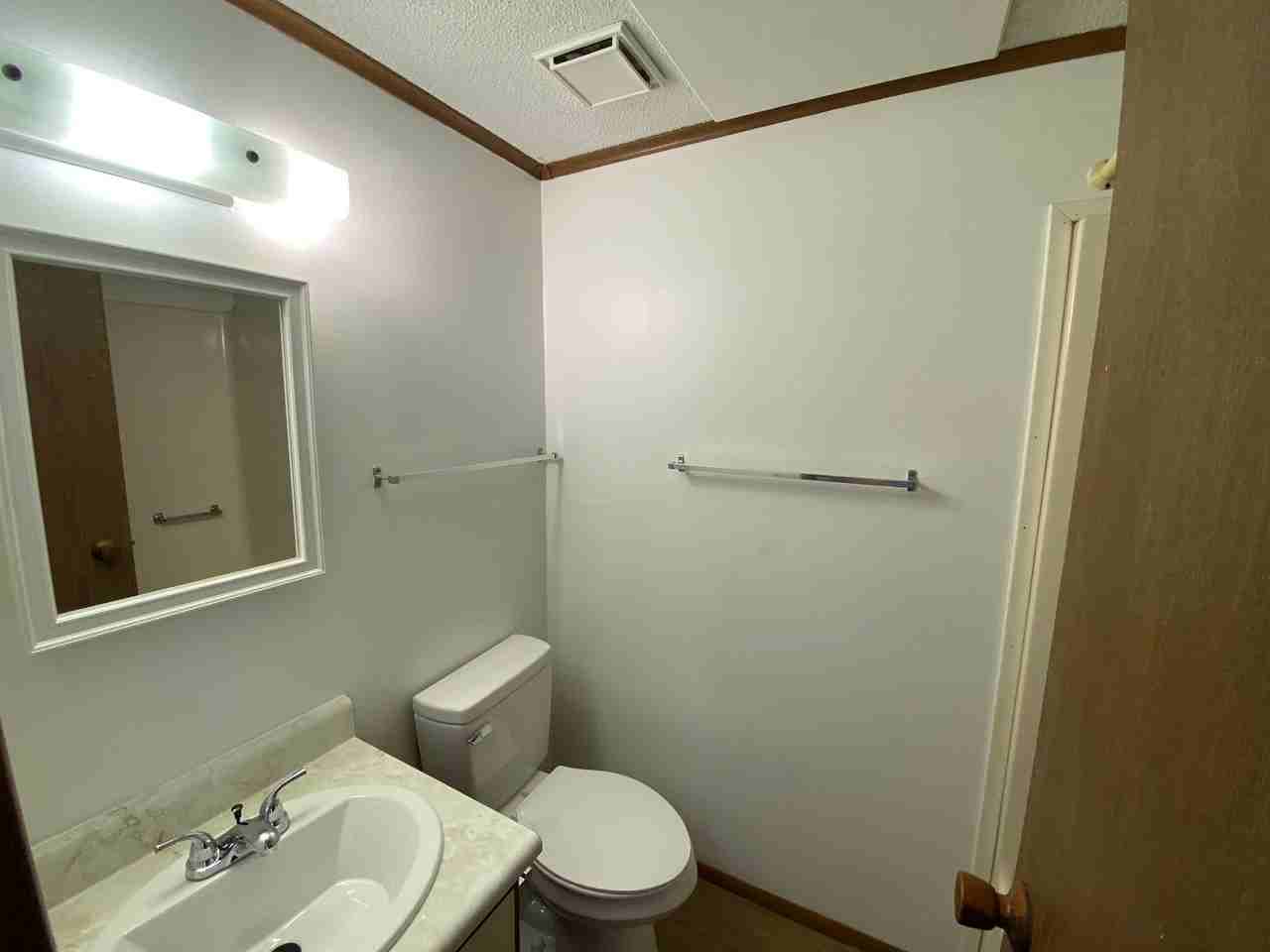 Winthrop Court - Photo 7 of 8