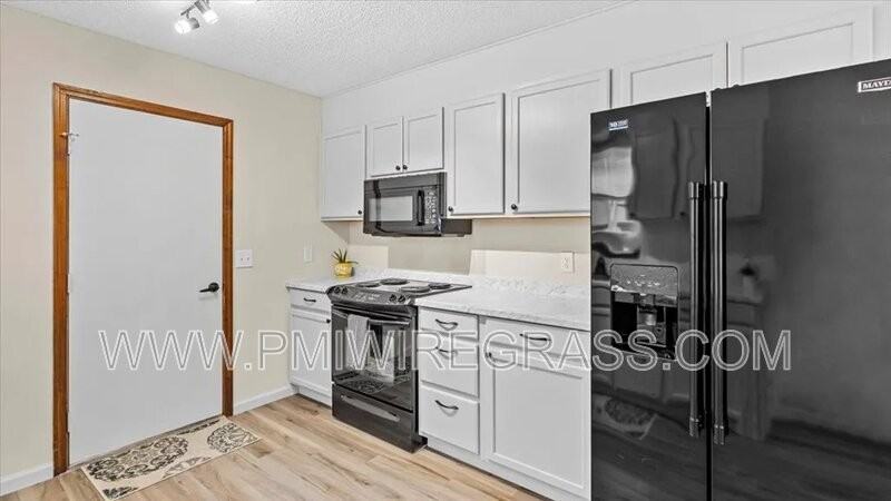 214 Brookside Ln - Photo 5 of 34