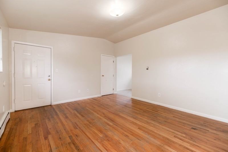 199 Ingalls St - Photo 3 of 14