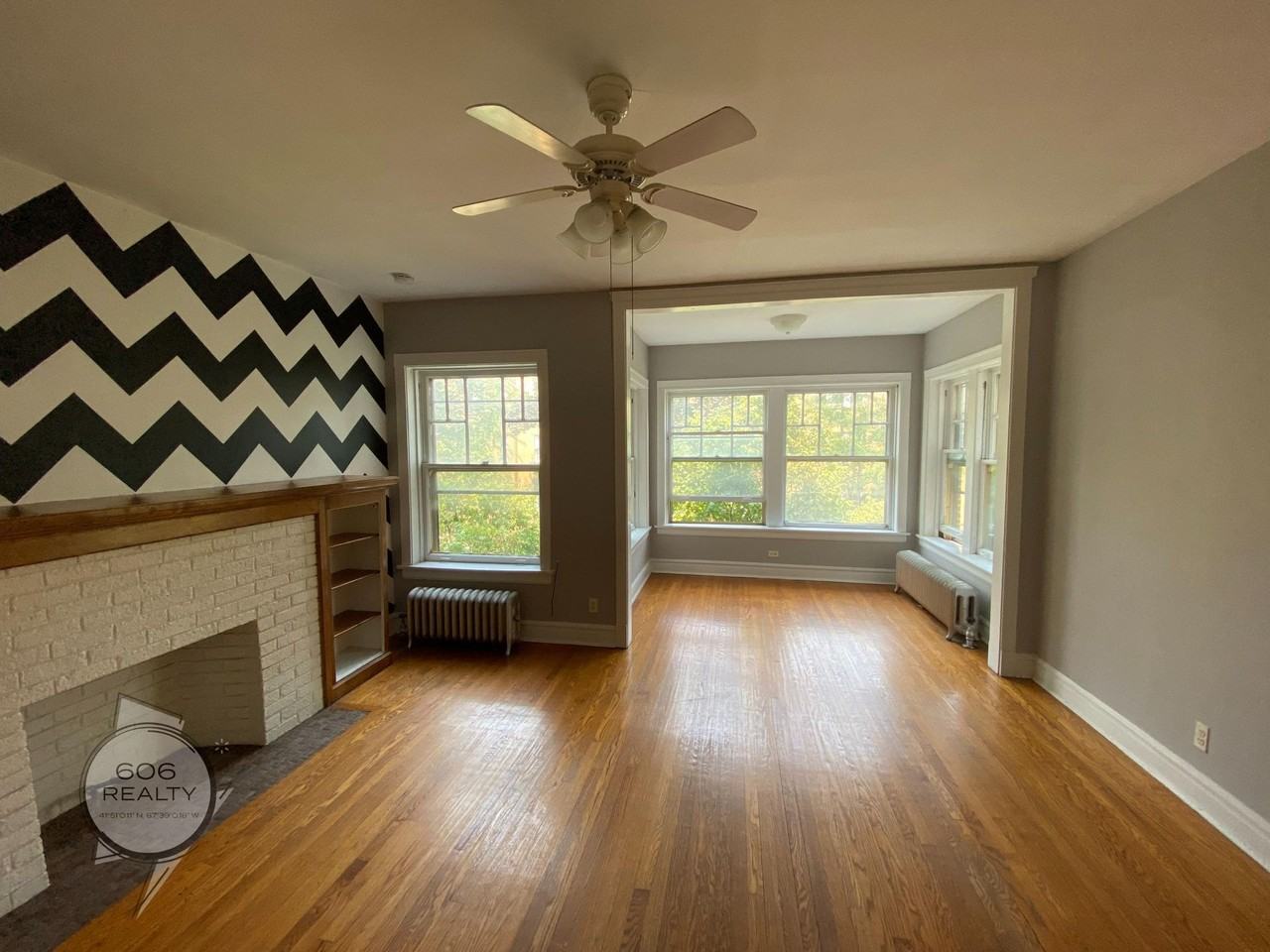Large Vintage Ravenswood Apts! SPECIAL OFFER! - Photo 7 of 10