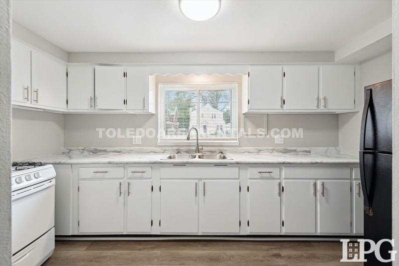 3424 Douglas Rd #3 - Photo 6 of 13