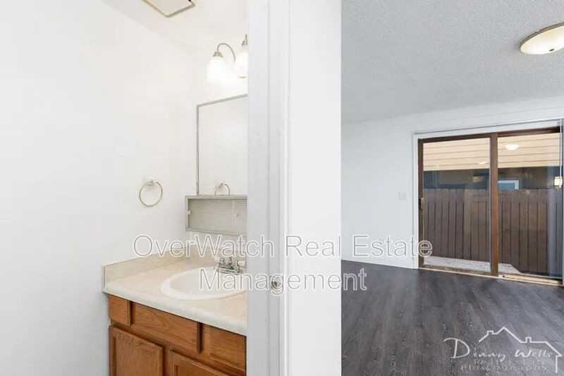 627 N Klevin St #B - Photo 6 of 12