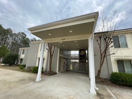 featured image of 1304 Elliott Dr