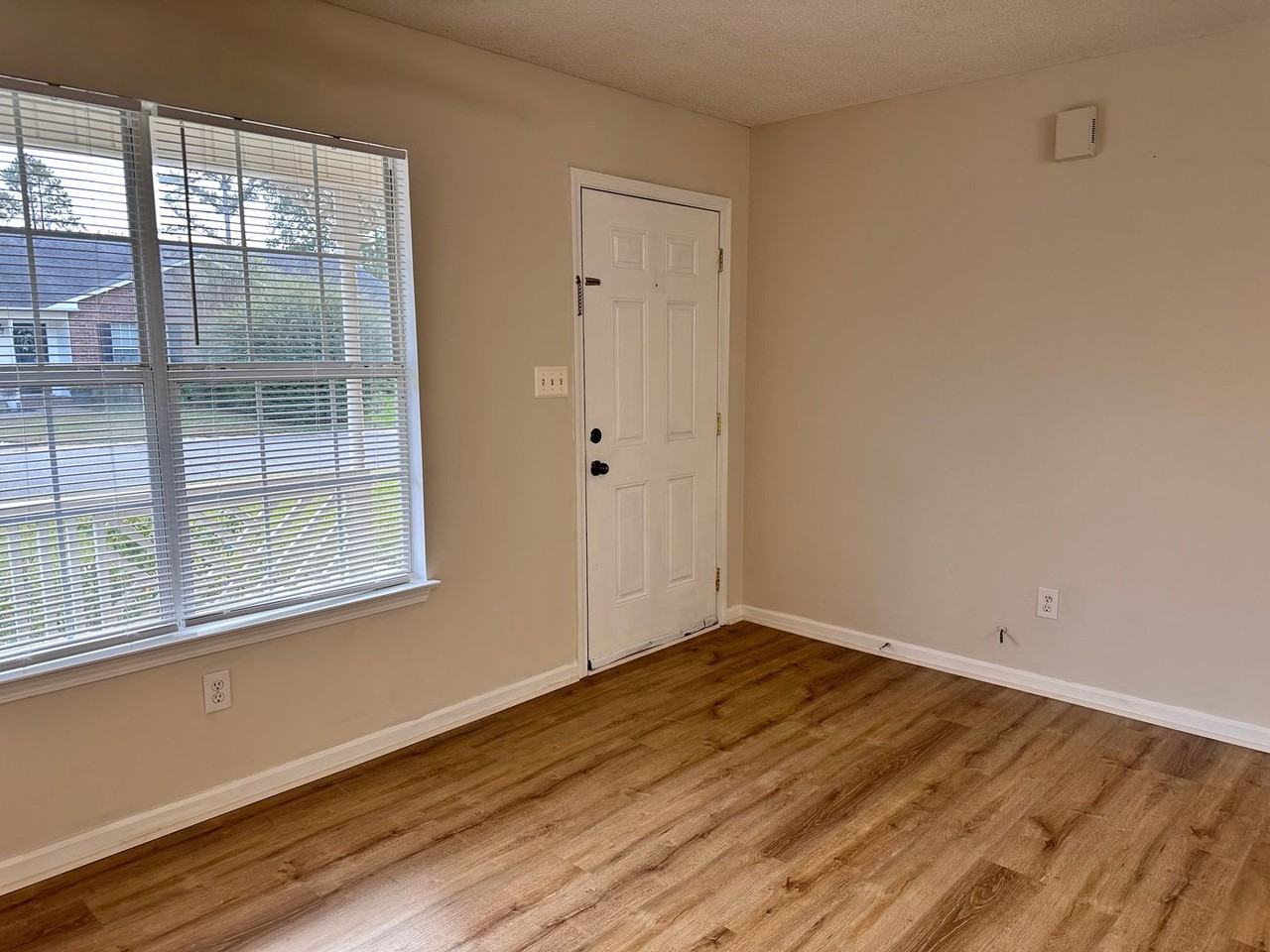 309 Tylers Way - Photo 2 of 15