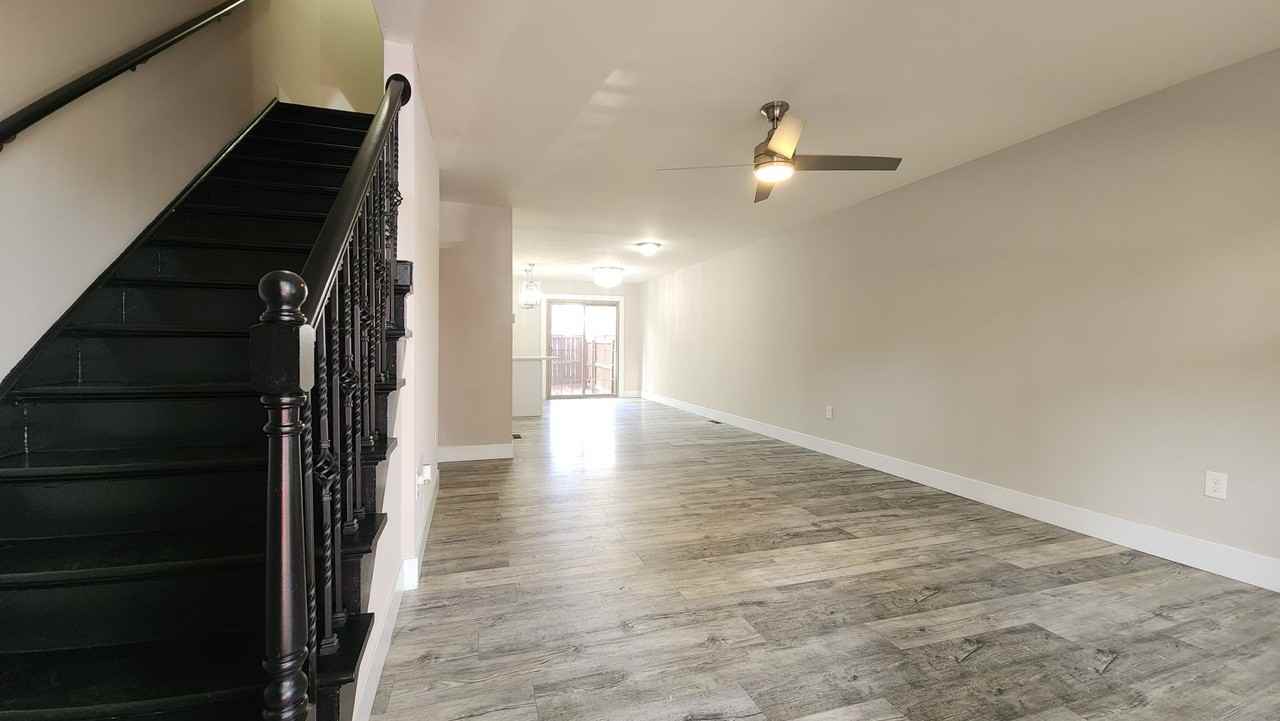 550 S. Clay - Photo 4 of 12