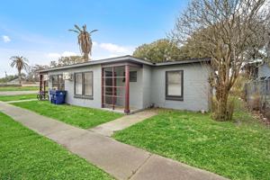 featured image of 814 3rd Ave N