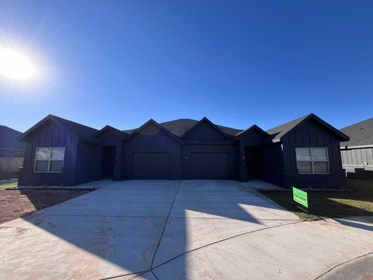 7124 22nd Street - Photo 2 of 5