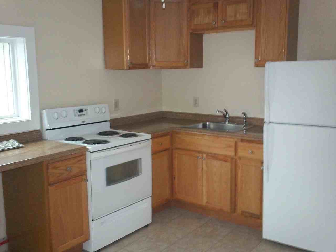 172 College Avenue - Photo 3 of 8