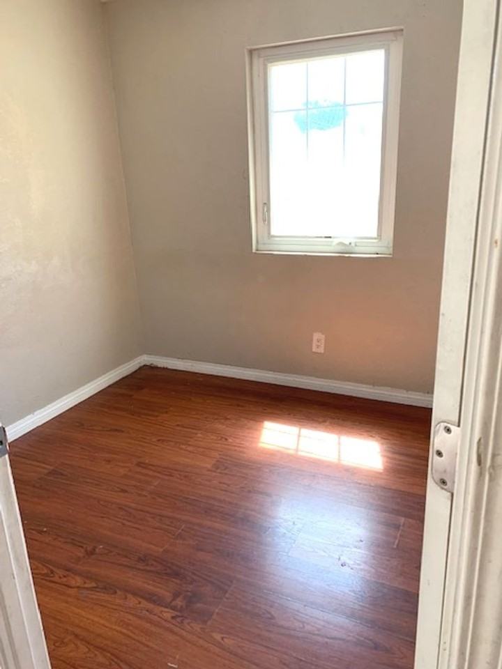 120-126 South McKinley Avenue - Photo 2 of 7