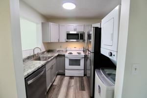 featured image of 1380 Hunters Rd Apt B #Apt B