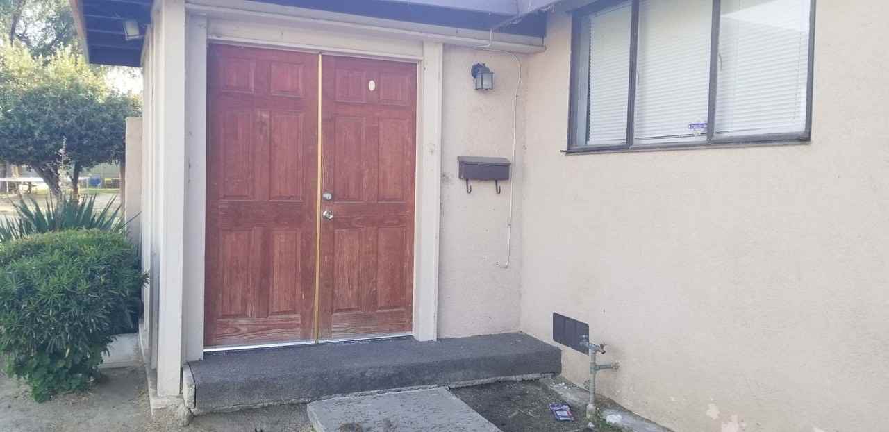 101 N Stine Rd - Photo 2 of 10