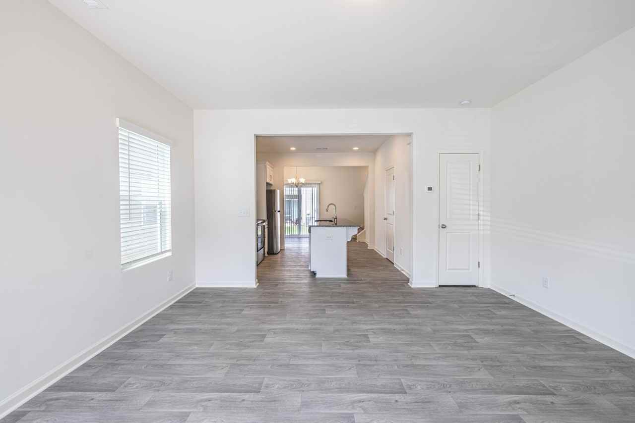 14143 Clayborn St - Photo 2 of 25