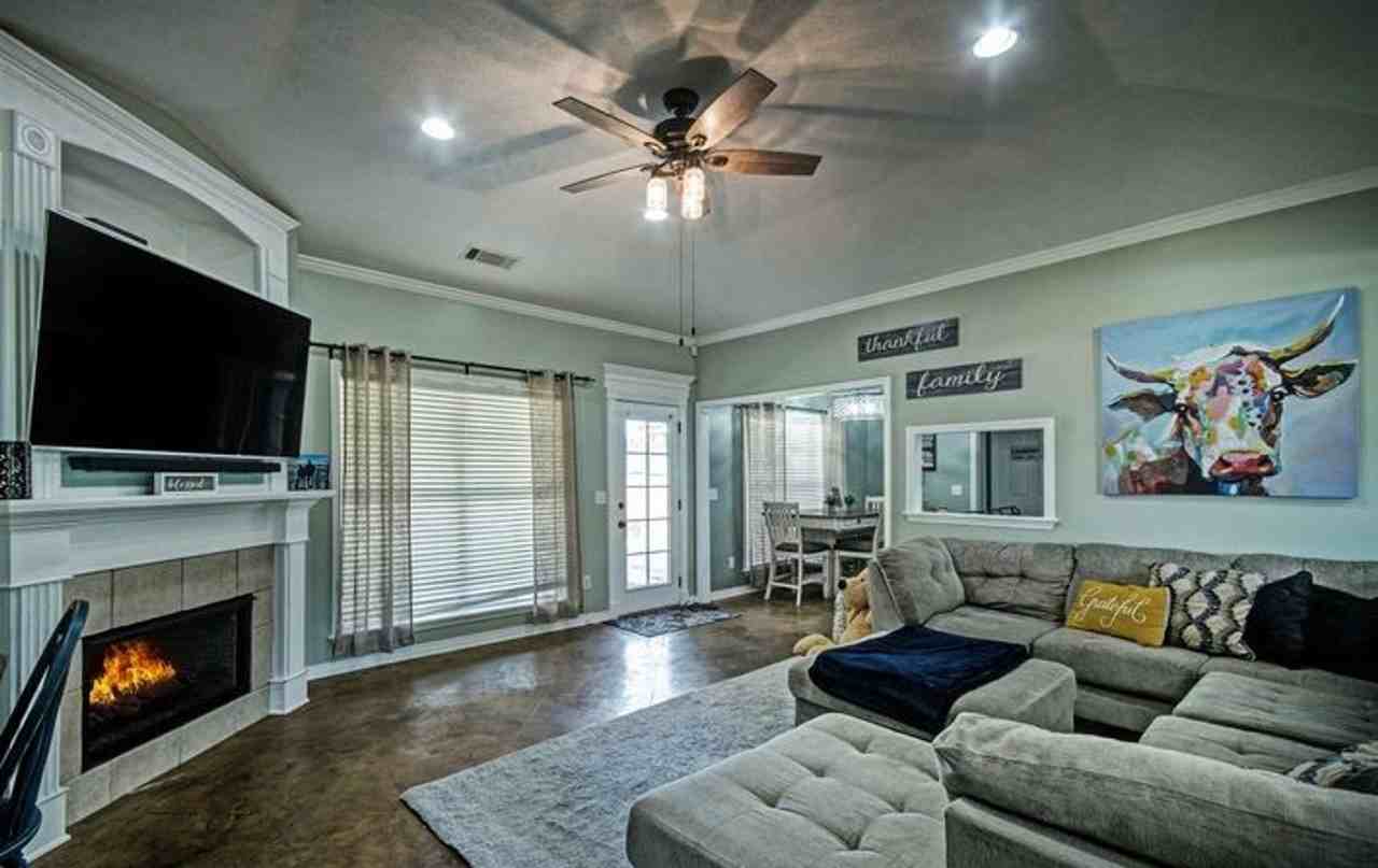 161 Harvey Xing - Photo 2 of 7