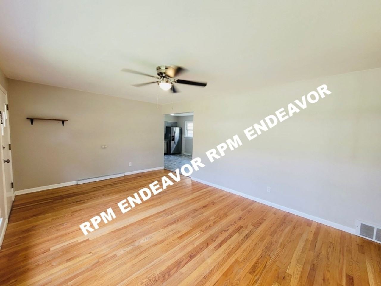 3928 Tipton Dr - Photo 3 of 20