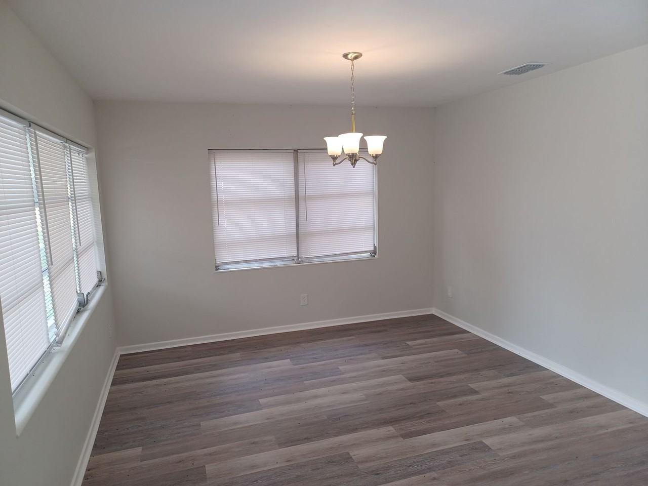 5869 White Sands Rd Apt A - Photo 4 of 29