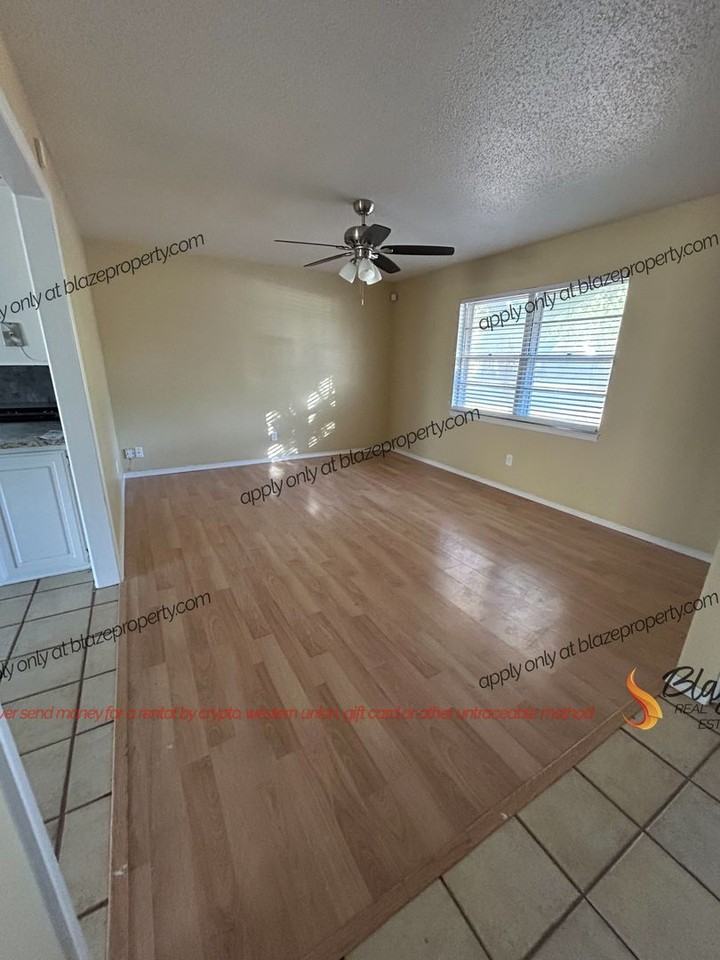 5712 Everett Ave - Photo 3 of 17