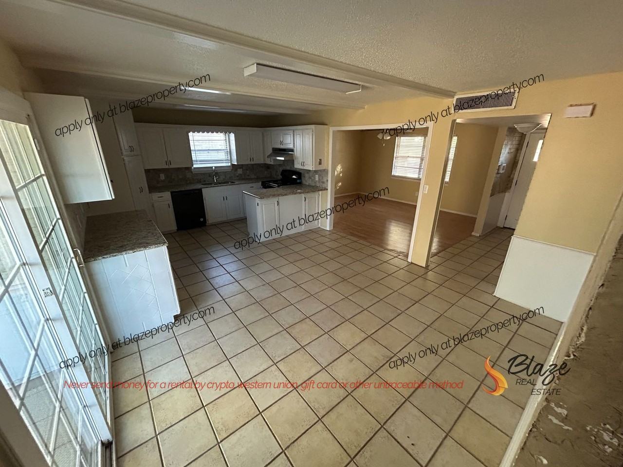 5712 Everett Ave - Photo 4 of 17