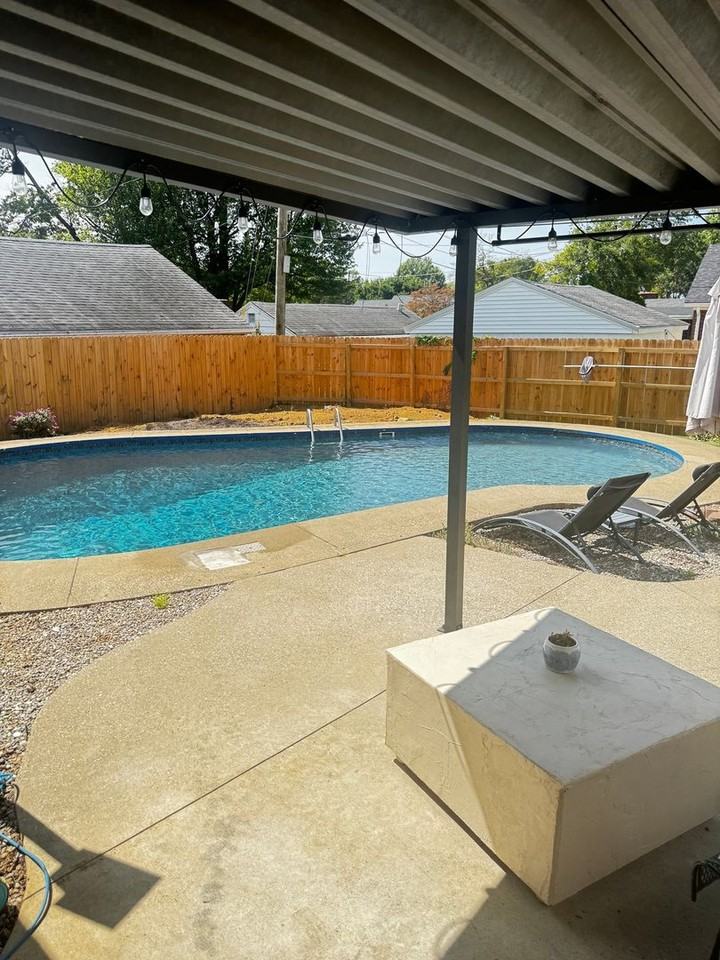 2114 Robin Rd - Photo 2 of 11