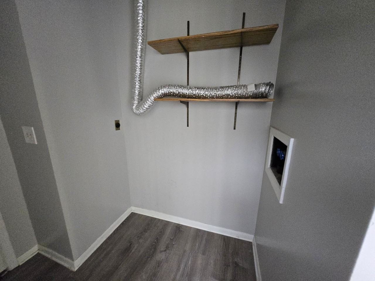 1235 Hillcrest Dr - Photo 6 of 19