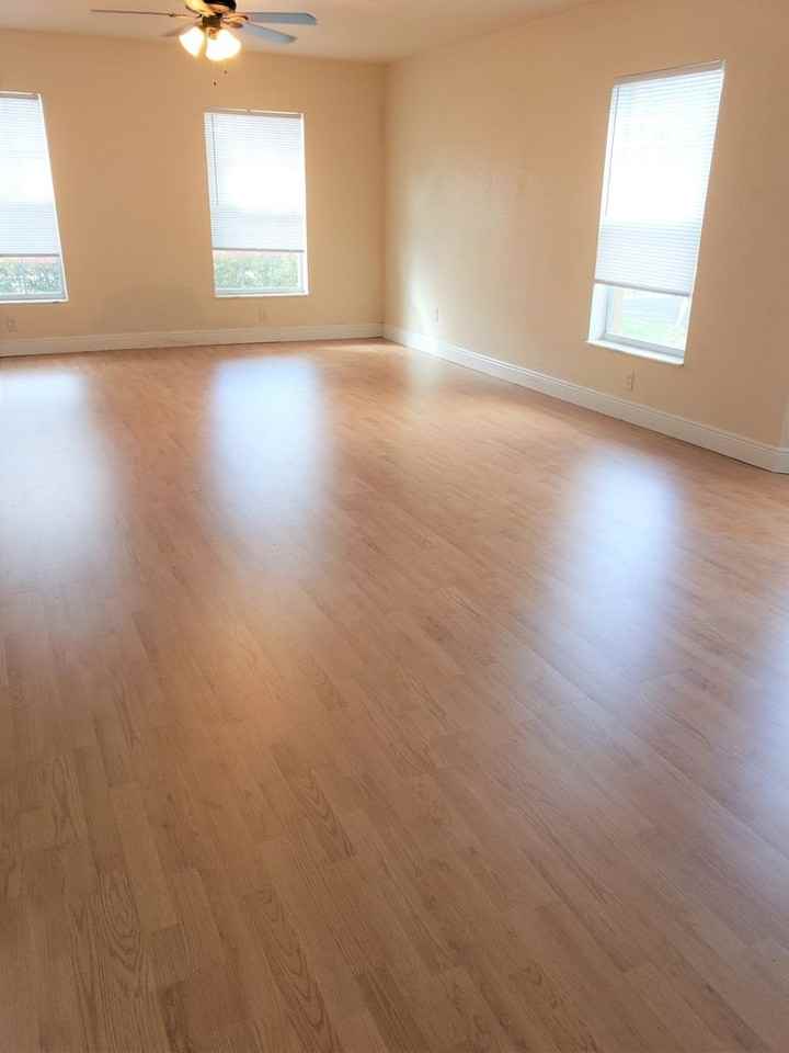 715 N Vermeer Way - Photo 2 of 11