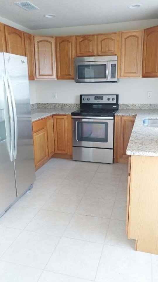 715 N Vermeer Way - Photo 4 of 11