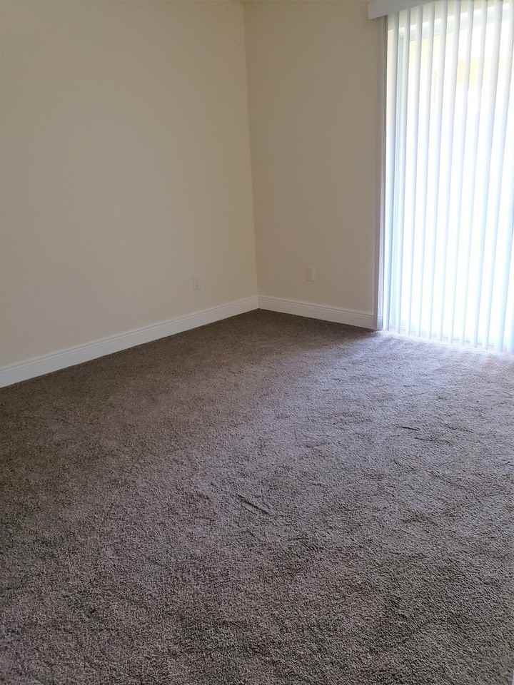 731 N Vermeer Way - Photo 5 of 11