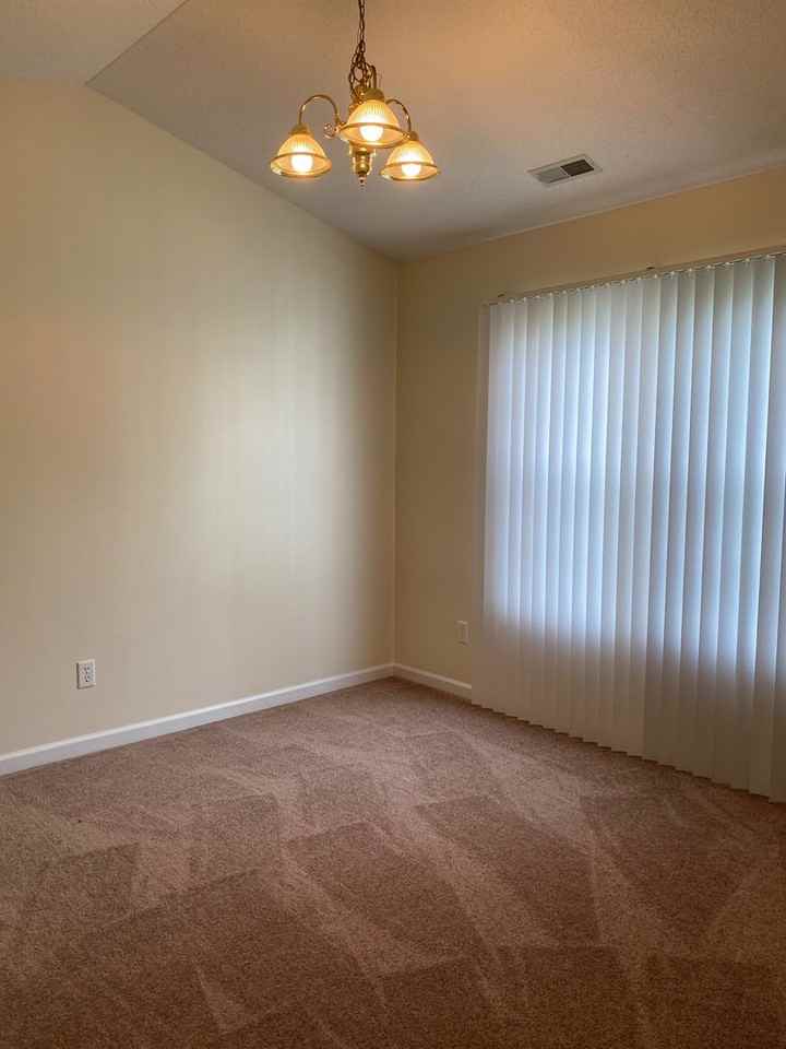 310 Buckhurst Dr - Photo 3 of 17