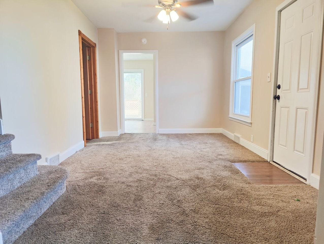 184 S Genesee St - Photo 3 of 19