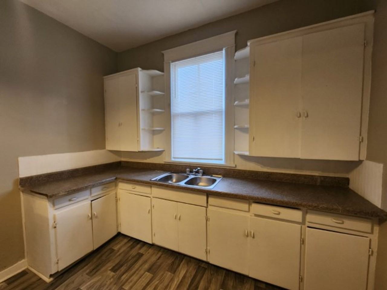 1712 Pike Ave - Photo 5 of 23