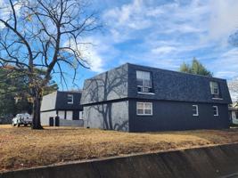 featured image of 305 W Maple St