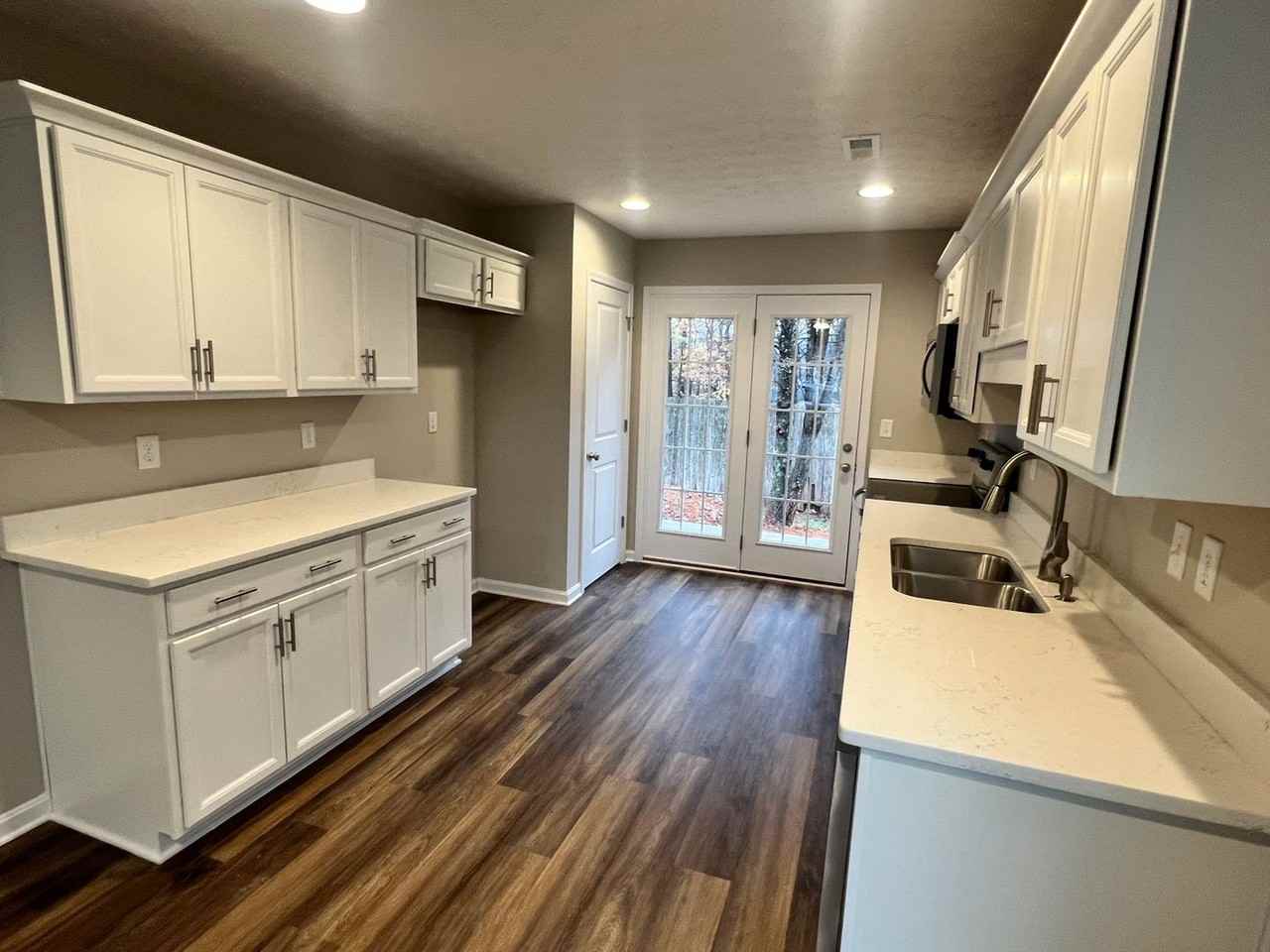 8211 Arbor Meadow Way - Photo 3 of 13