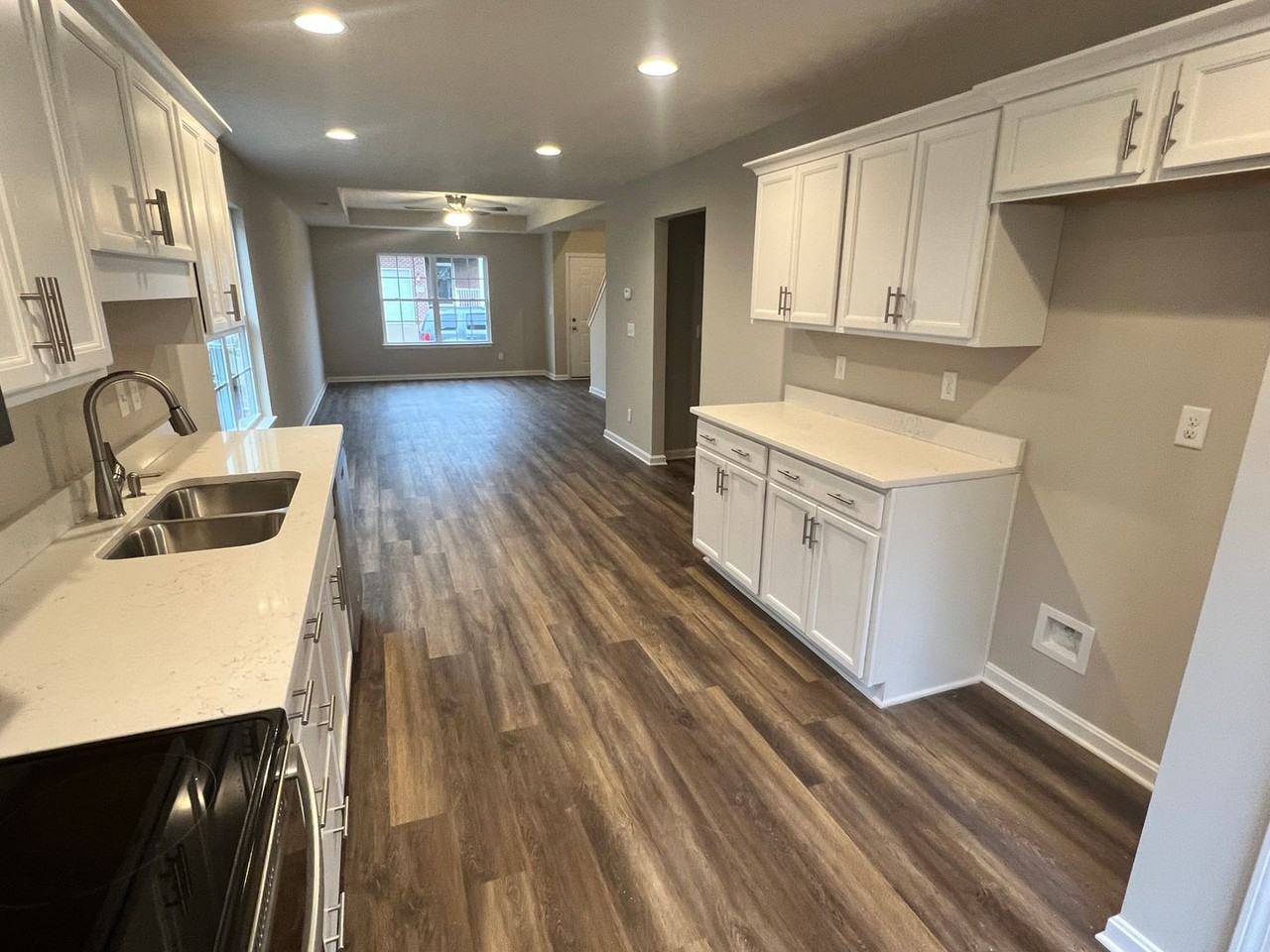 8211 Arbor Meadow Way - Photo 4 of 13