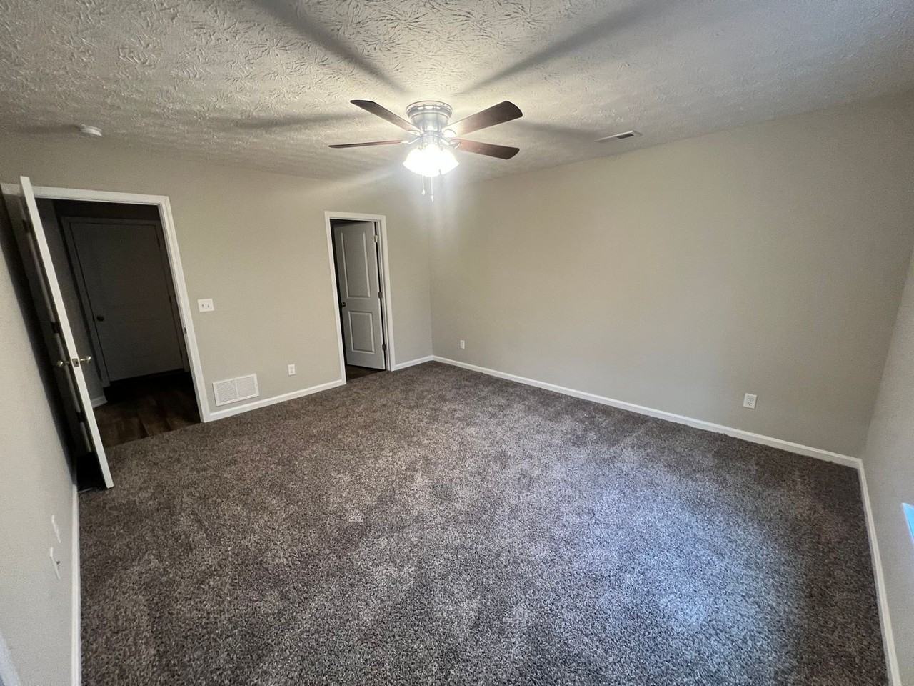 8211 Arbor Meadow Way - Photo 6 of 13