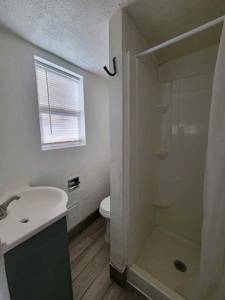 1437 Cypress Street - Photo 6 of 6