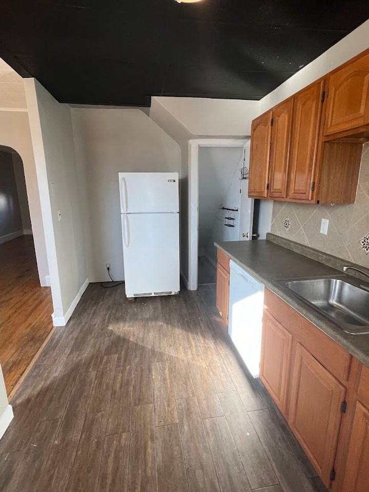 109 S 5th Ave - Photo 6 of 16