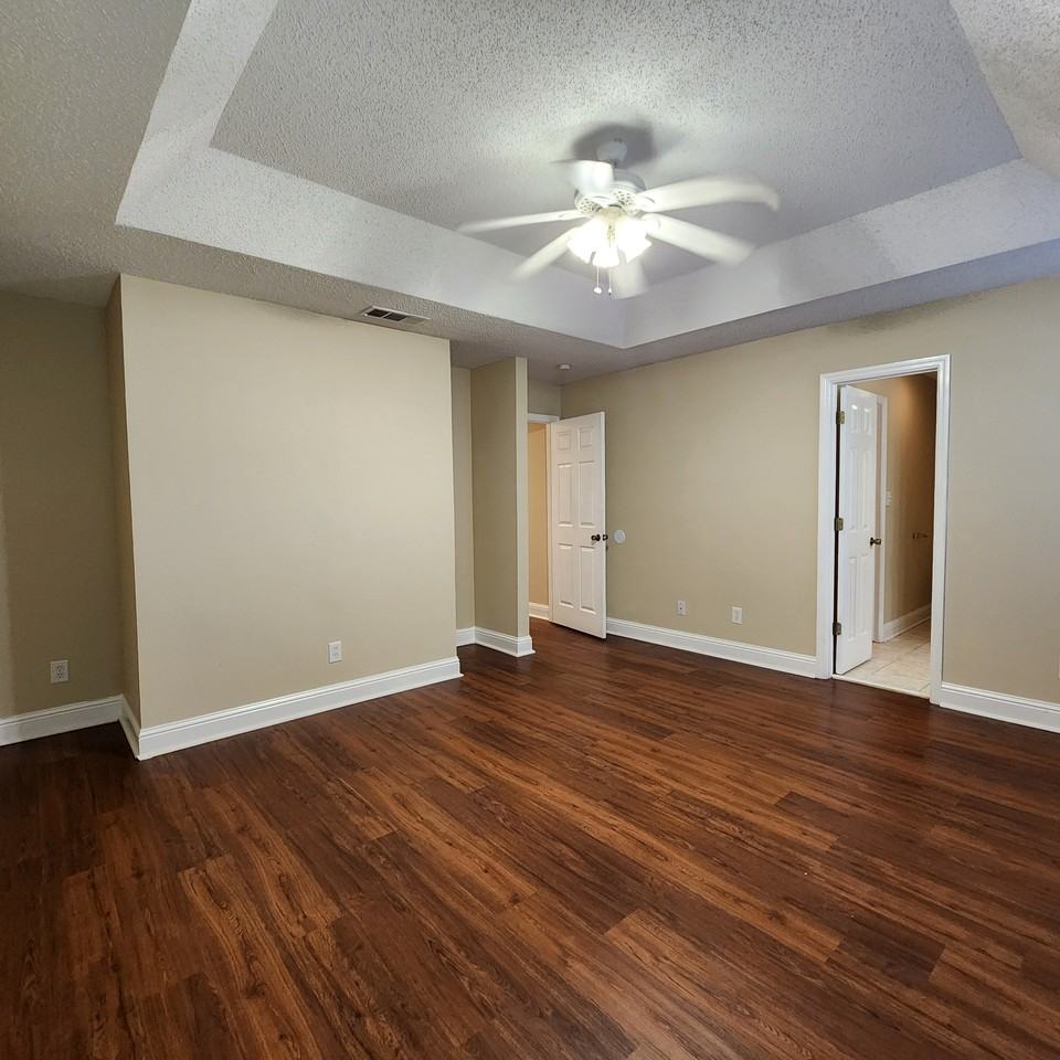 110 Westcott Lane - Photo 3 of 10