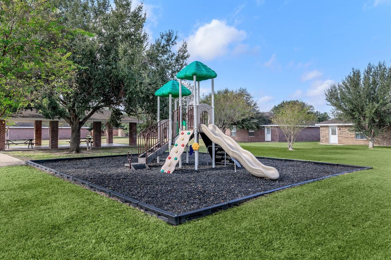 Arbor Cove - Photo 3 of 36