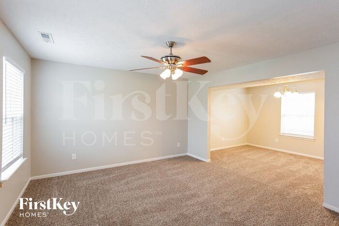 6005 Selby Ct - Photo 2 of 14