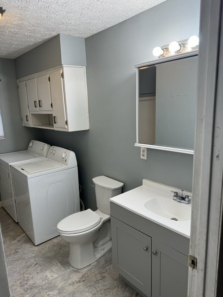 904 Mccullough Ct #NA - Photo 3 of 10