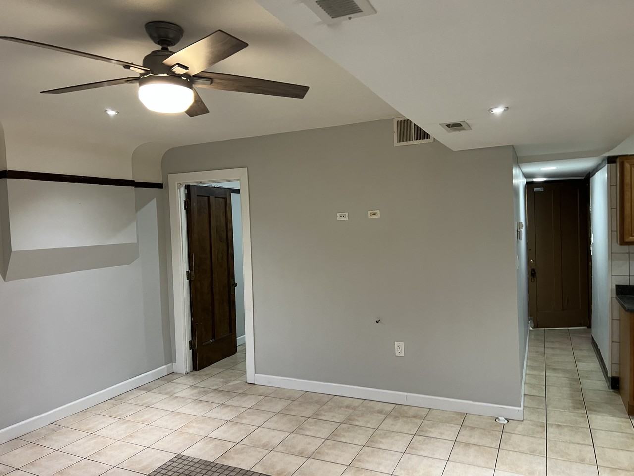 3524 W Grace St #1 - Photo 5 of 9
