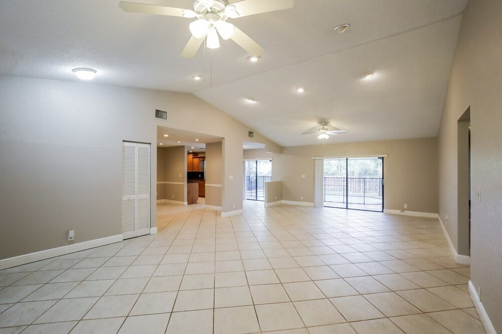 3820 Nw 72nd Dr - Photo 3 of 16