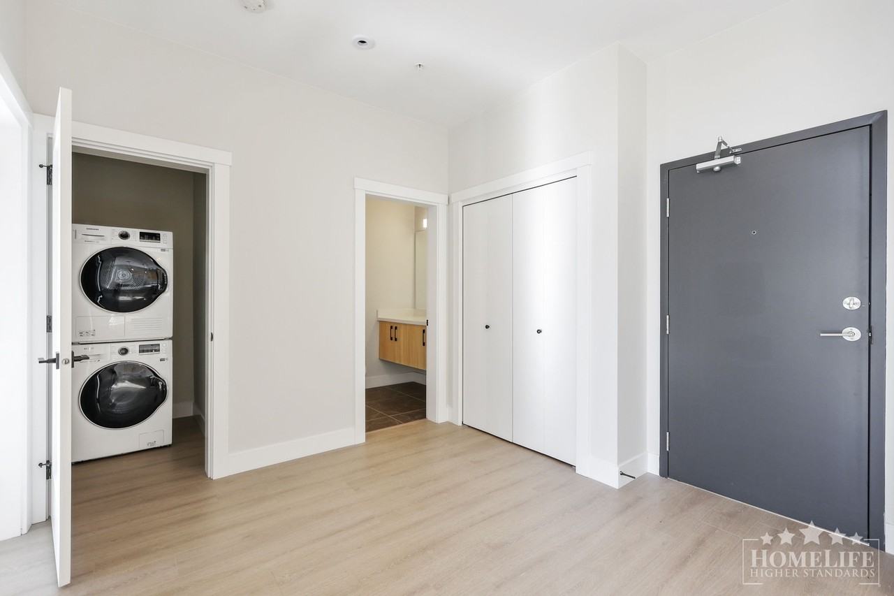 14858 60 Avenue (Residential). - Photo 2 of 14